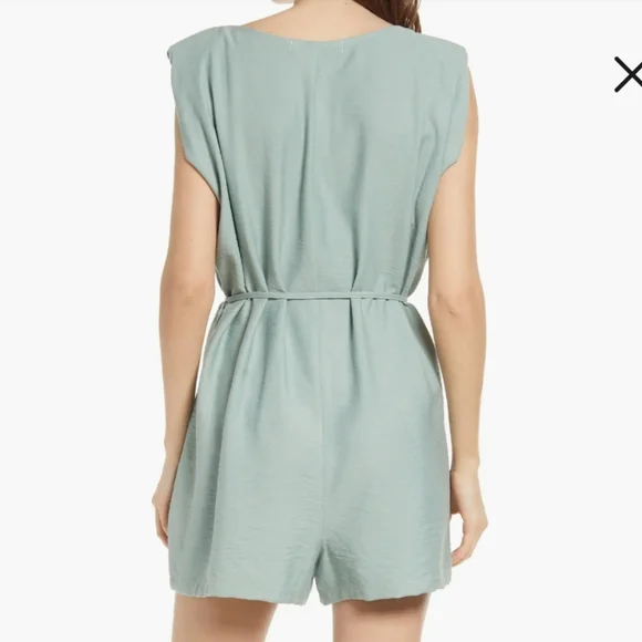 Women’s Large Bishop + Young V-Neck Sleeveless Tie Blue Romper
